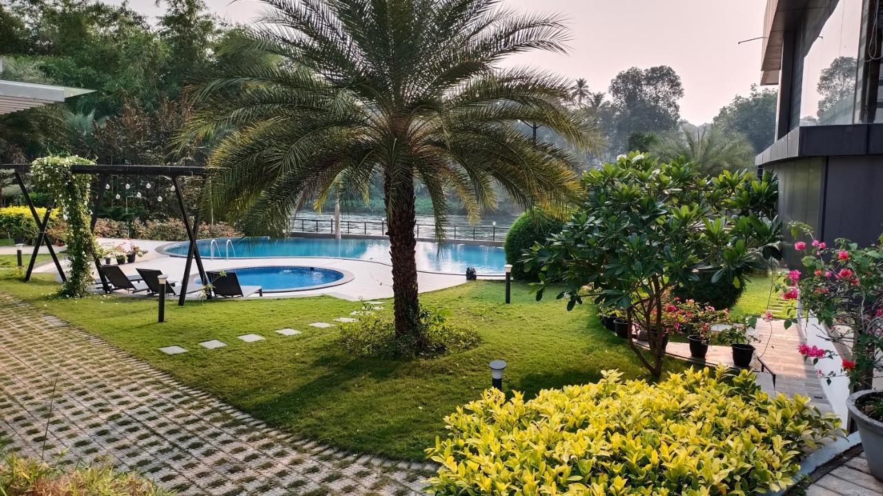 River Terrace Resort&Spa Kochi Exterior foto